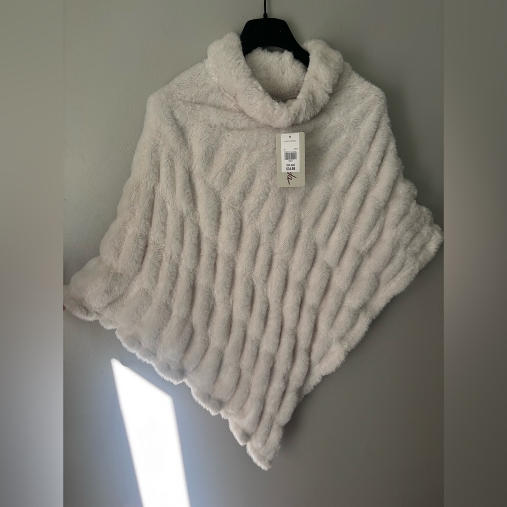 Cozy Cream Faux Fur Poncho